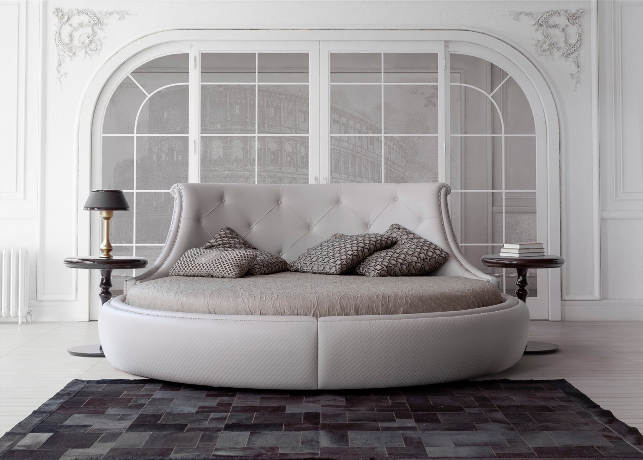 Mixed Worlds / Big Bed - Round Bed / Carlos Soriano
